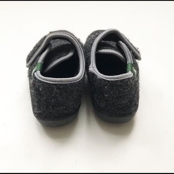 Kamik gray slippers VGUC  size 12 - Picture 8 of 10